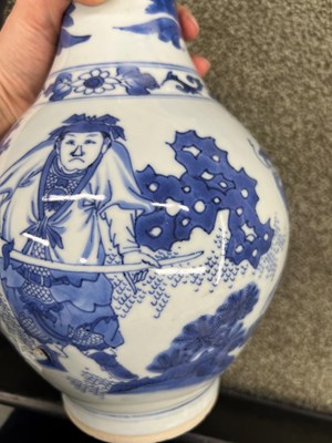 Lot 98 - A Pair of Chinese Blue and White Porcelain Vases