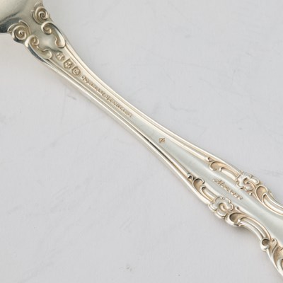 Lot 562 - Assembled American Sterling Silver Flatware Service
