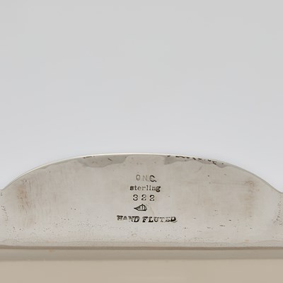 Lot 552 - Old Newbury Crafters Sterling Silver Circular Tray