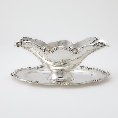 Lot 309 - Peruvian Silver Double Lipped Sauceboat on Stand