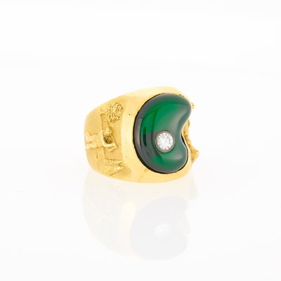 Lot 1164 - Gold, Green Quartz and Diamond Golf Ring