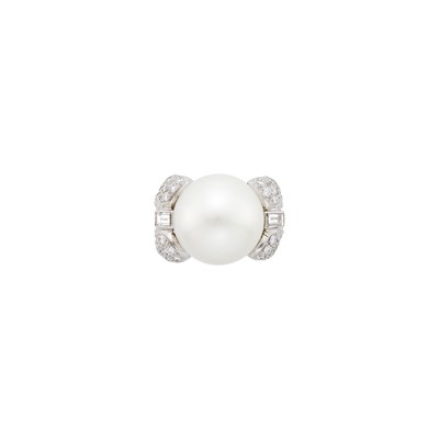 Lot 141 - White Gold, South Sea Cultured Pearl and Diamond Ring