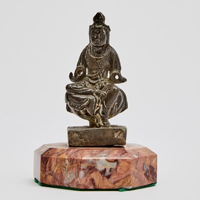 Lot 72 - A Chinese Bronze Figure of Guanyin