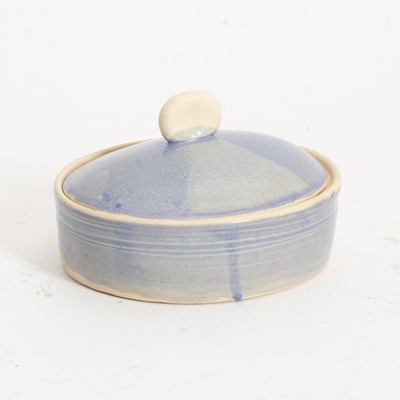 Lot 377 - Studio Pottery Periwinkle Glazed Oval Box