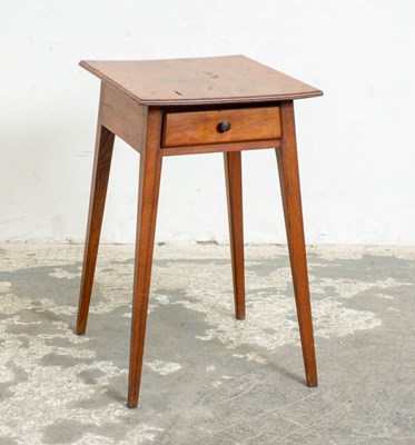 Lot 261 - Shaker Style Pine Side Table
