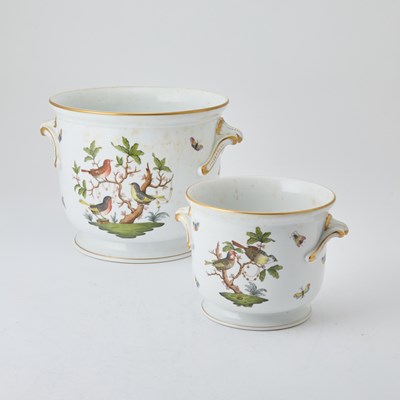 Lot 524 - Four Herend Gilt and Hand-Painted Porcelain "Rothschild Bird" Pattern Cachepots