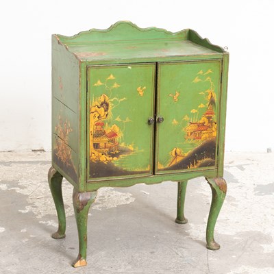 Lot 203 - George II Style Green Chinoiserie Painted Cabinet