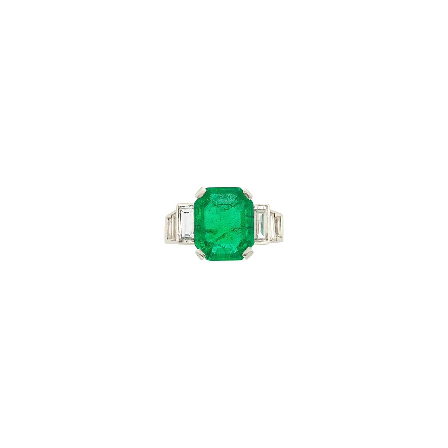 Lot 187 - Platinum, Emerald and Diamond Ring