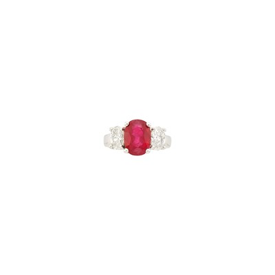Lot 39 - White Gold, Ruby and Diamond Ring