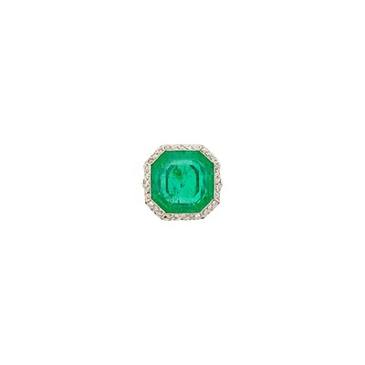 Lot 184 - Platinum, Emerald and Diamond Ring