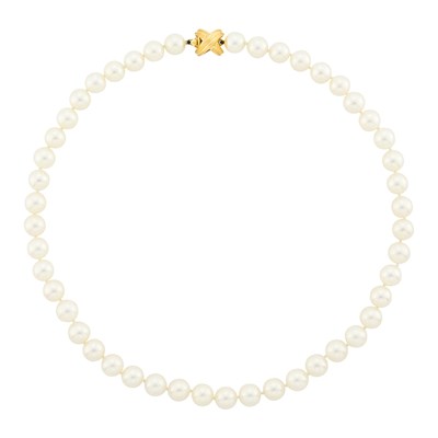 Lot 1020 - Cultured Pearl Necklace with Gold 'X' Clasp