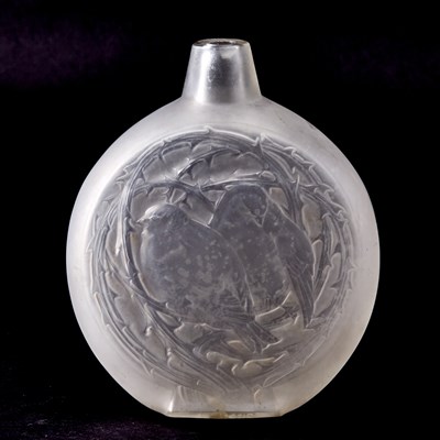 Lot 769 - R. Lalique Molded Glass "Deux Moineaux Dormant" Vase
