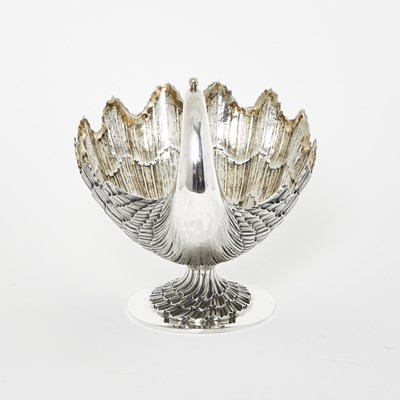 Lot 65 - Victorian Scottish Sterling Silver Shell Form Dish