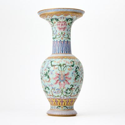Lot 629 - A Chinese Enameled Porcelain Vase