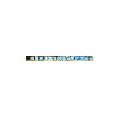 Lot 1027 - Gold and Aquamarine Bar Pin