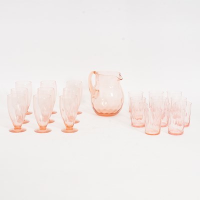Lot 195 - Collection of Peach Vintage Glassware