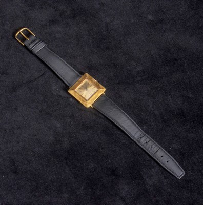 Lot 167 - Jaeger LeCoultre 18 KT Gold Mechanical Quartz Wristwatch