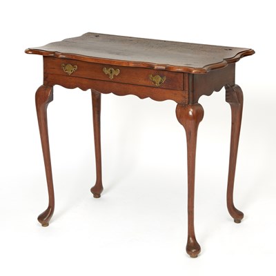 Lot 274 - Queen Anne Style Oak Dressing Table