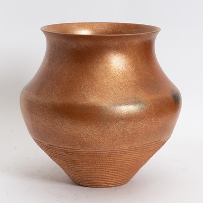 Lot 251 - Nambe Pottery Vase