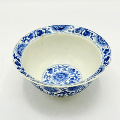 Lot 518 - A Chinese Blue and White Porcelain Bowl