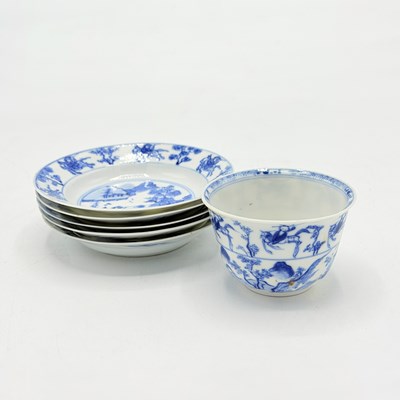 Lot 525 - A Group of Five Blue and White Porcelain Articles