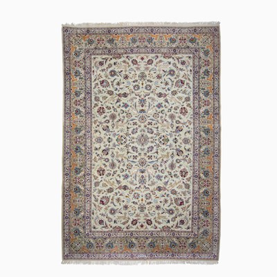Lot 816 - Kashan Carpet