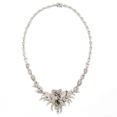 Lot White Gold and Diamond Floral Necklace