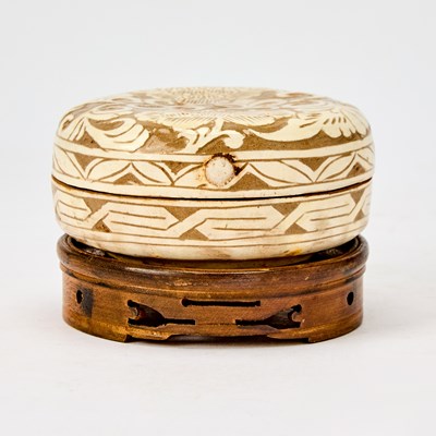 Lot 508 - A Cizhou Type Powder Box and Cover