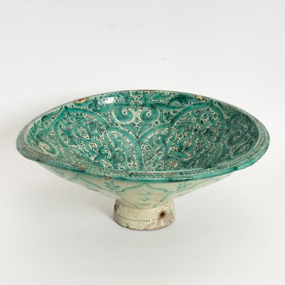 Lot 67 - Large Hispano-Moresque Glazed Earthenware Bowl