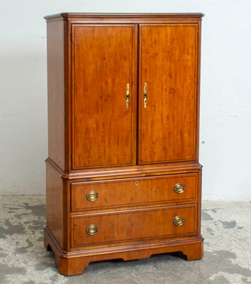 Lot 300 - George III Style Mahogany Linen Press