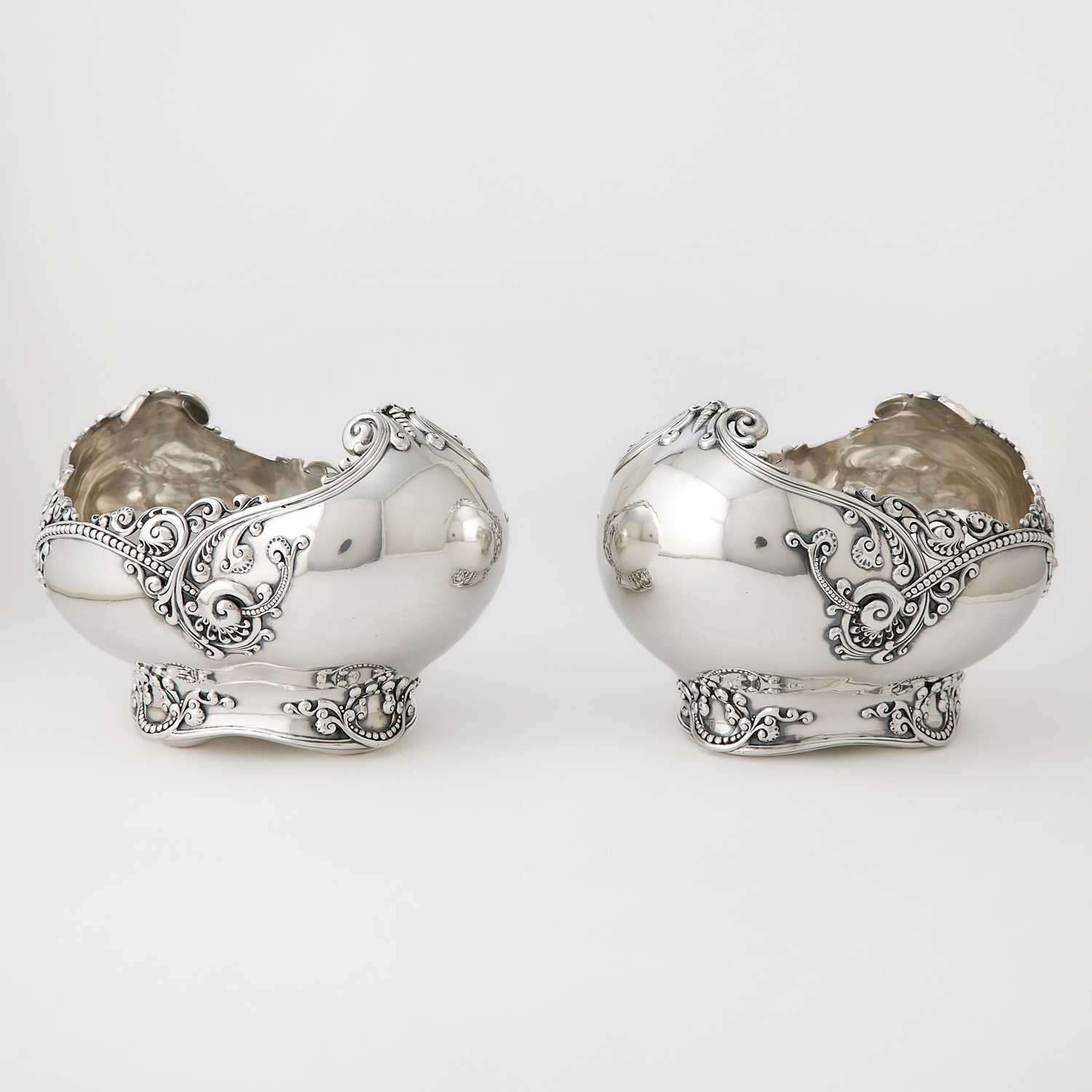 Lot 220 - Pair of Tiffany & Co. Sterling Silver Centerpiece Bowls