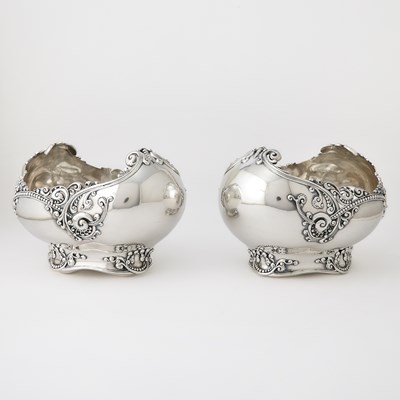 Lot 220 - Pair of Tiffany & Co. Sterling Silver Centerpiece Bowls