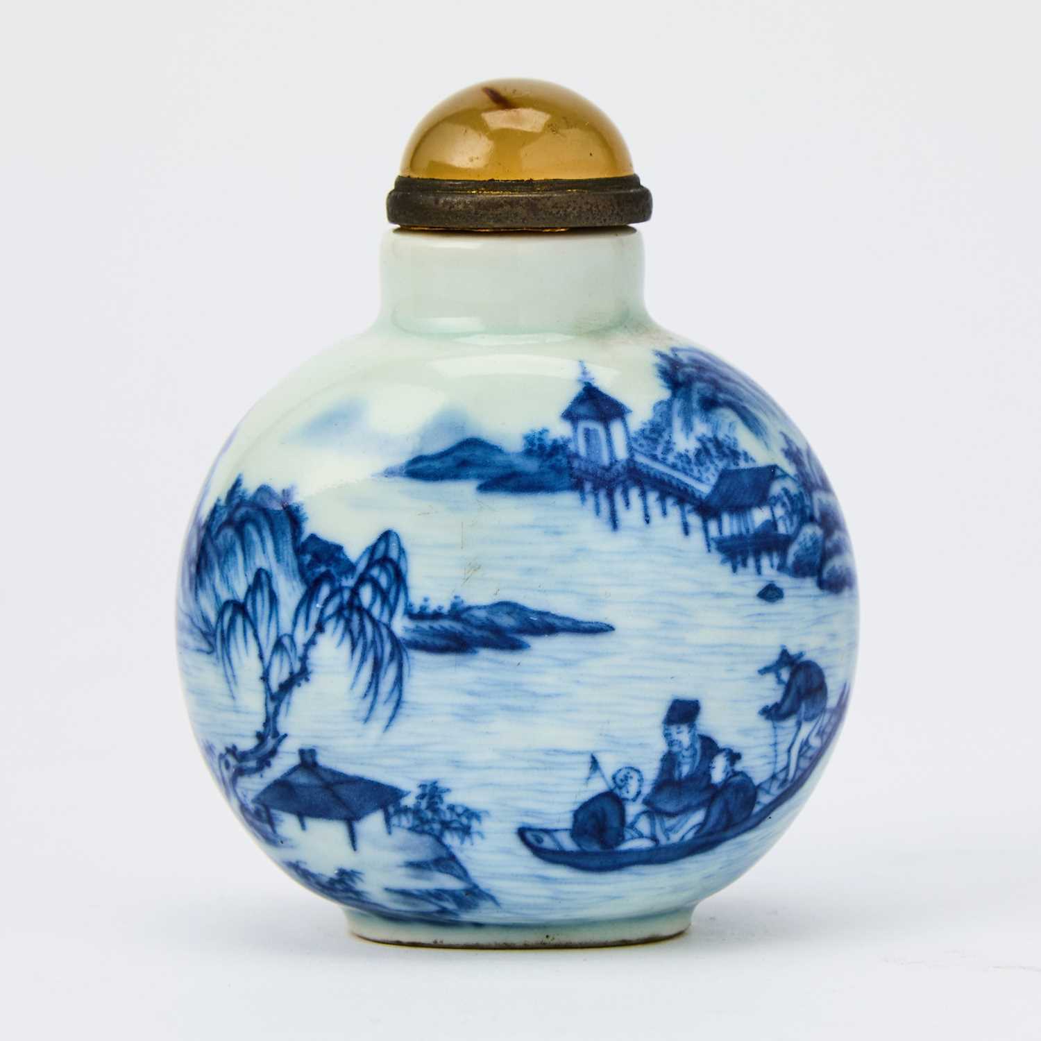 Lot 7 - A Chinese Blue and White Porcelain Snuff Bottle