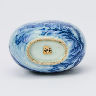 Lot 7 - A Chinese Blue and White Porcelain Snuff Bottle