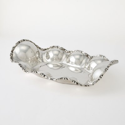 Lot 165 - Mexican Sterling Silver Bread Tray