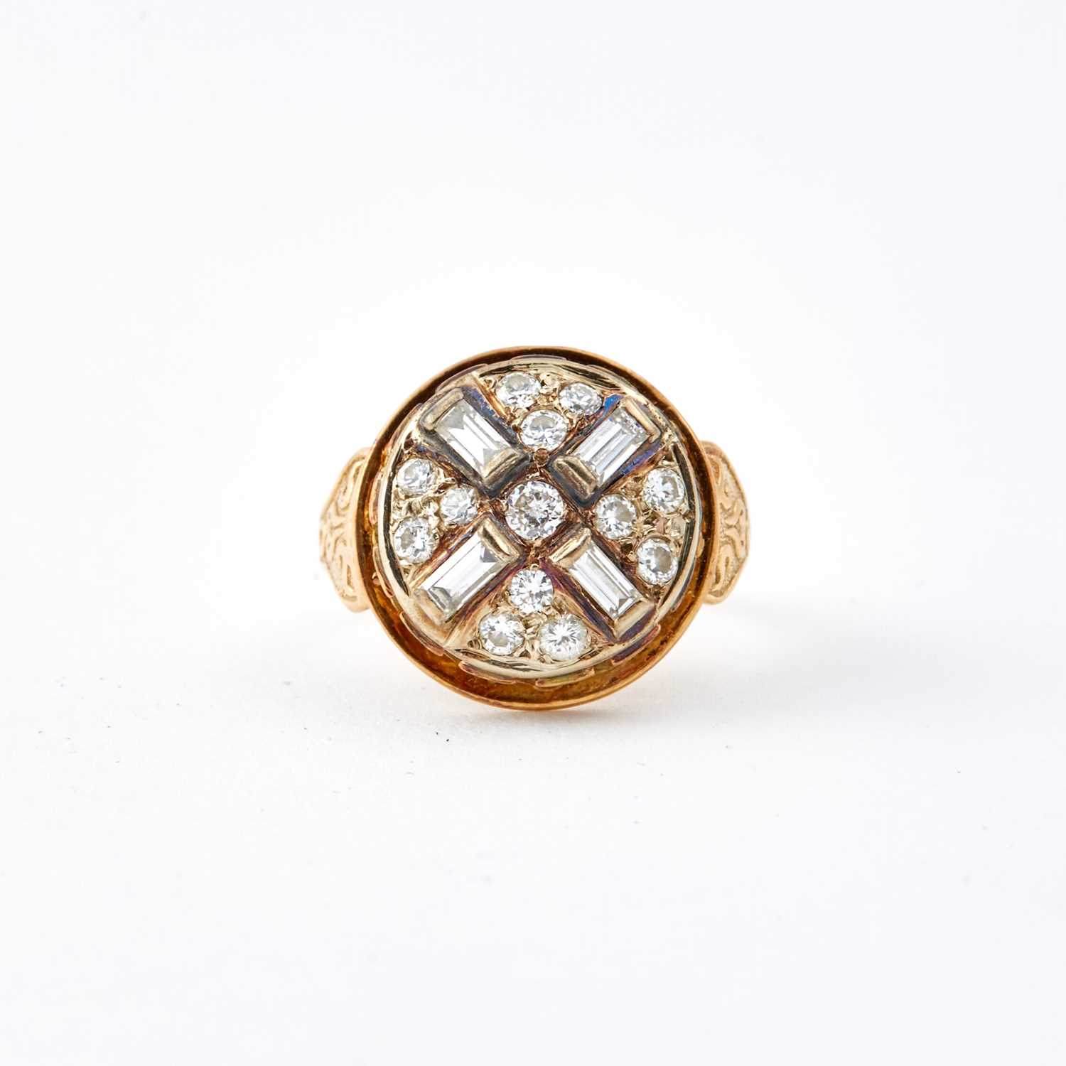 Lot 75 - Diamond Ring, 17 diamonds about 1.00 ct., 18K 4 dwt.