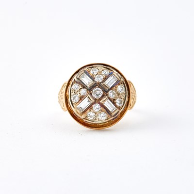 Lot 75 - Diamond Ring, 17 diamonds about 1.00 ct., 18K 4 dwt.
