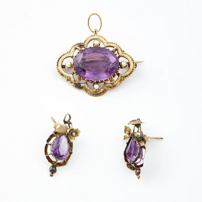 Lot 77 - Two Gold, Stone and Bead Earrings and Pin, 18K and 14K 5 dwt. all