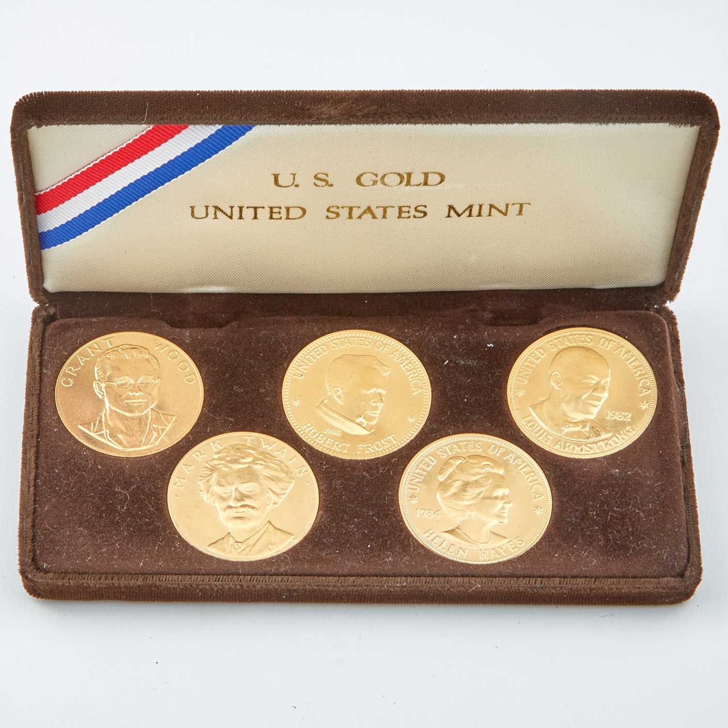Lot 90 - Set of 5 US American Arts Commemorative Series Gold Coins: Grant Wood--1980, Helen Hayes--1984, Louis Armstrong--1982, Robert Frost--1983 &