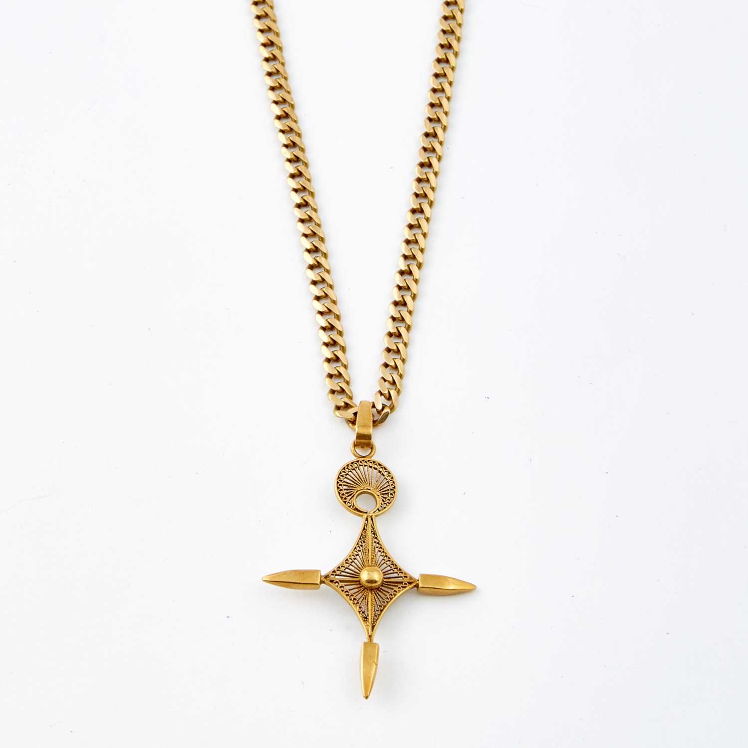 Lot 94 - Gold Pendant and Neck Chain, 14K 31 dwt.