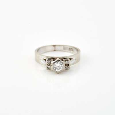 Lot 392 - Diamond Ring, 18K 2 dwt.