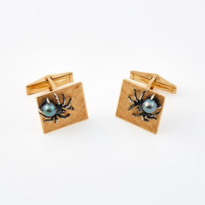 Lot 693 - Two Gold and Stone Cuff Links, 14K 9 dwt. all