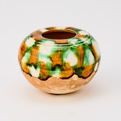 Lot 194 - A Fine Chinese Sancai Glazed Pottery Jar