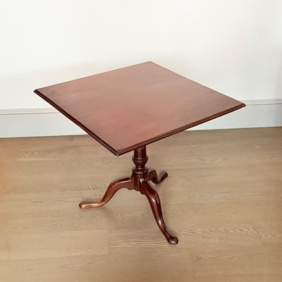 Lot 1091 - George II Mahogany Tilt-top Tea Table