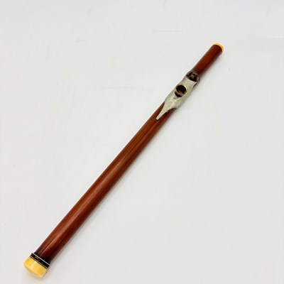 Lot 1135 - Wooden Opium Pipe