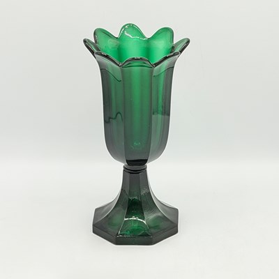 Lot Pressed Emerald Green Tulip Vase