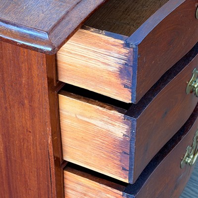 Lot 1089 - Chippendale Mahogany Serpentine Chest of Drawers