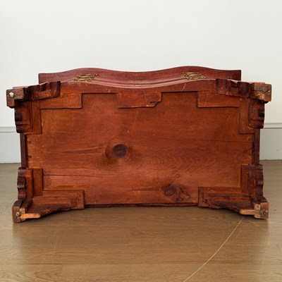 Lot 1089 - Chippendale Mahogany Serpentine Chest of Drawers