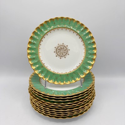 Lot 1165 - Twelve Copeland Porcelain Dinner Plates