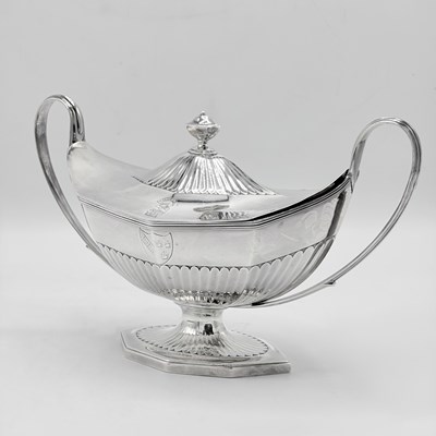 Lot 1206 - George III Sterling Silver Covered Sauce Tureen